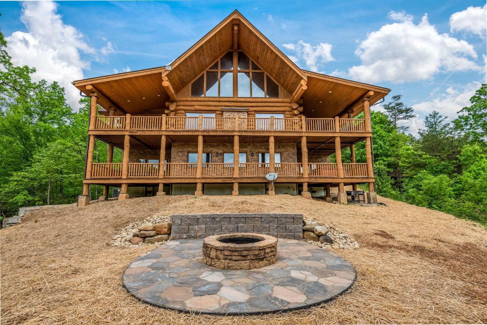 Big Bear Ridge Lodge - Breathtaking Mountain Views And Private Forest Scenes In Amazing Large Log Cabin แกตลิงเบิร์ก ภายนอก รูปภาพ