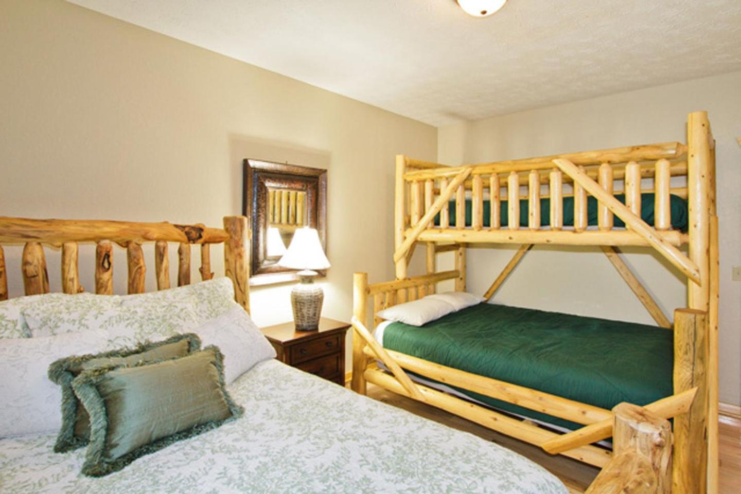 Big Bear Ridge Lodge - Breathtaking Mountain Views And Private Forest Scenes In Amazing Large Log Cabin แกตลิงเบิร์ก ภายนอก รูปภาพ