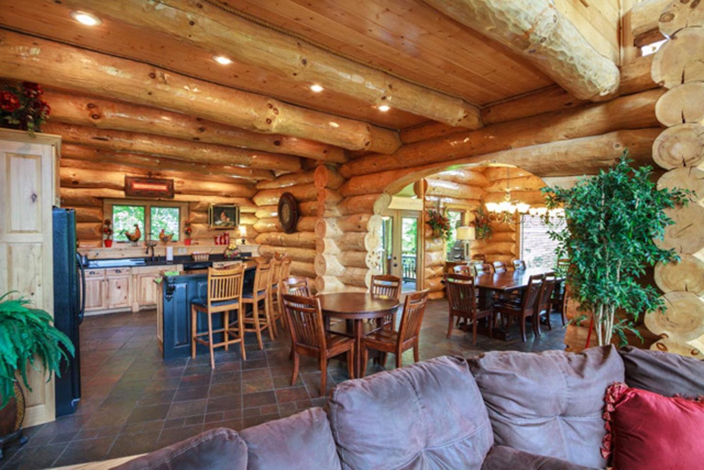 Big Bear Ridge Lodge - Breathtaking Mountain Views And Private Forest Scenes In Amazing Large Log Cabin แกตลิงเบิร์ก ภายนอก รูปภาพ